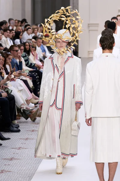 Look 48